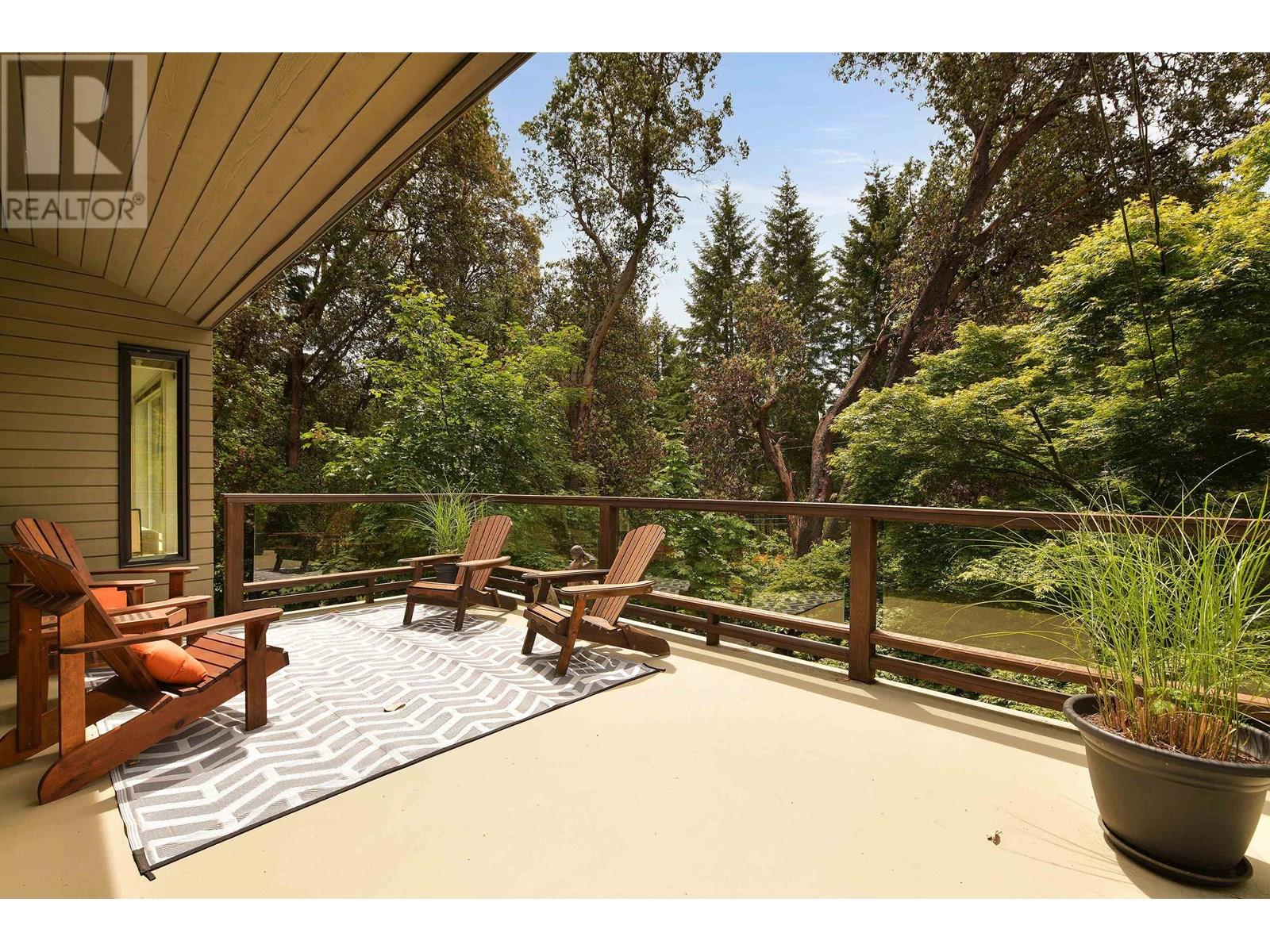 297 WOOD DALE DRIVE, Mayne Island