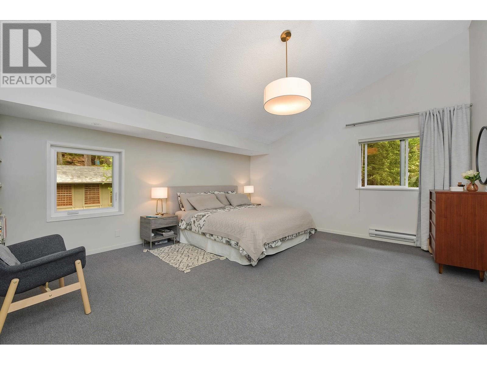 297 WOOD DALE DRIVE, Mayne Island