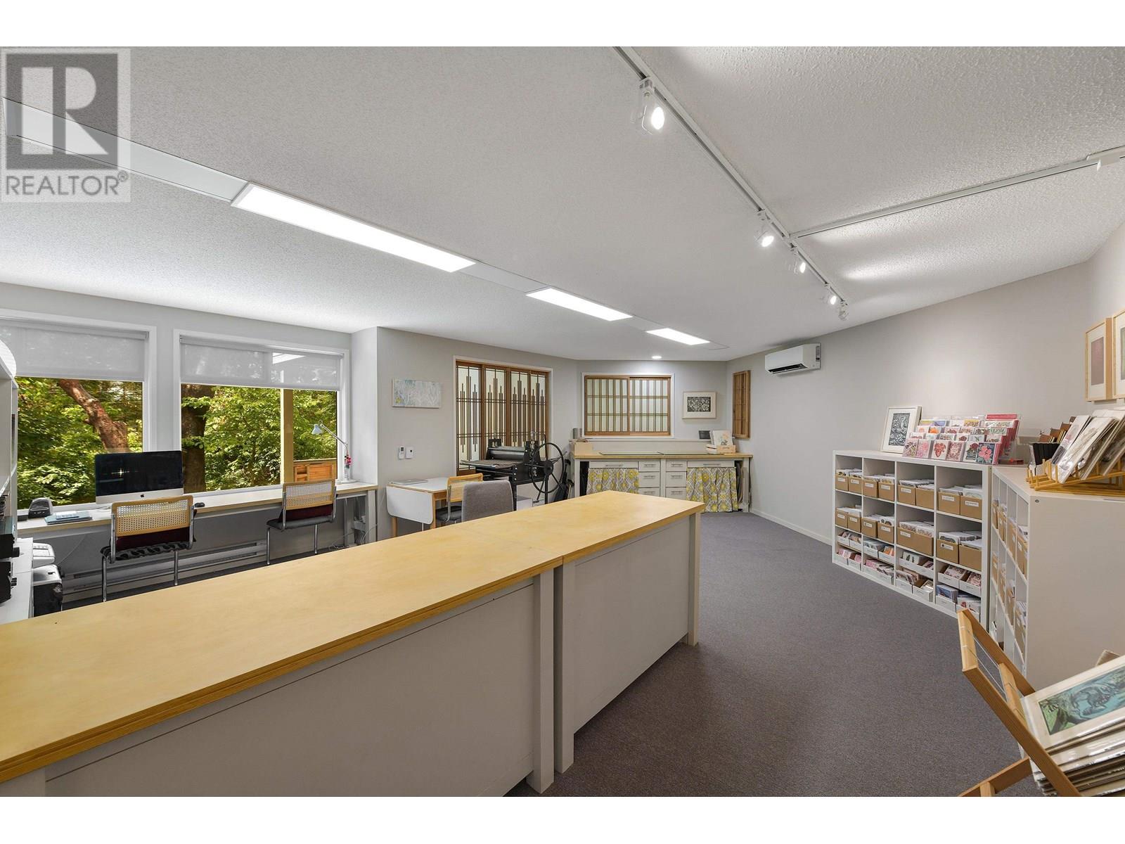 297 WOOD DALE DRIVE, Mayne Island