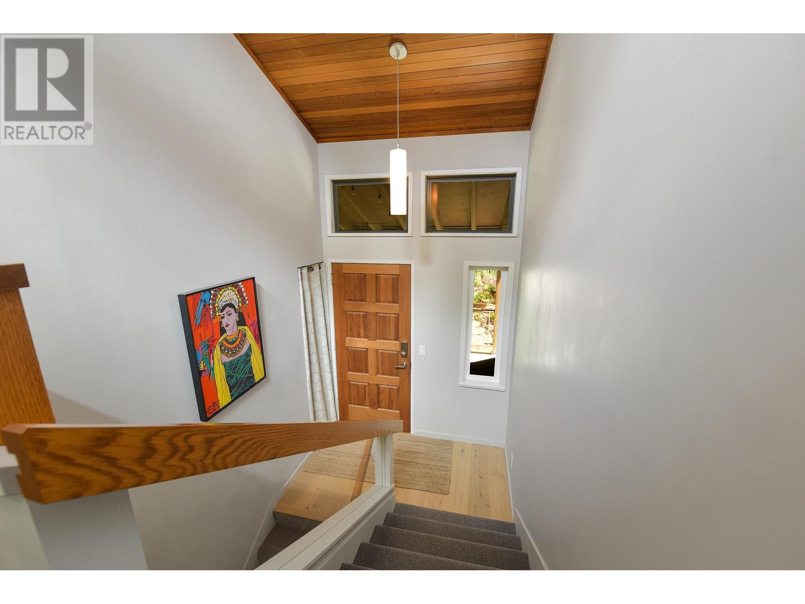 297 WOOD DALE DRIVE, Mayne Island