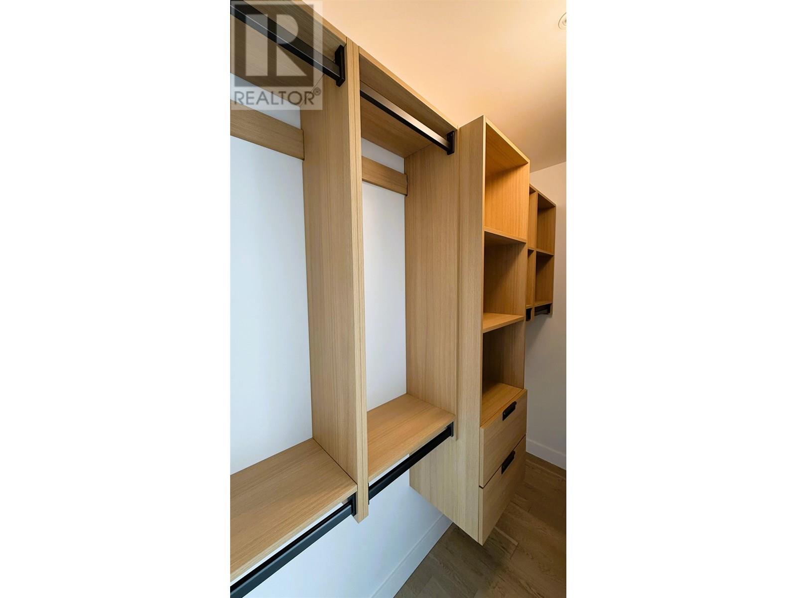Photo 3 of 404 2888 Arbutus Street, Vancouver BC