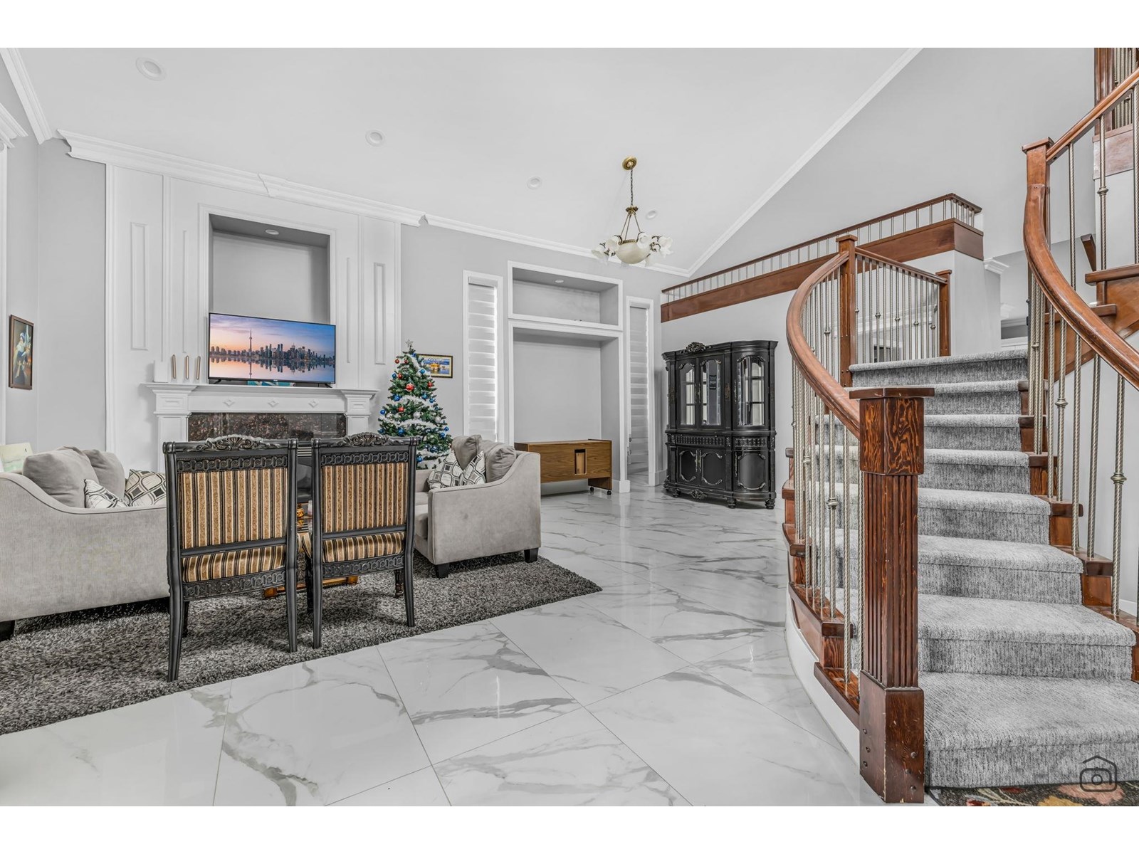 Photo 4 of 12565 69 A Avenue, Surrey BC
