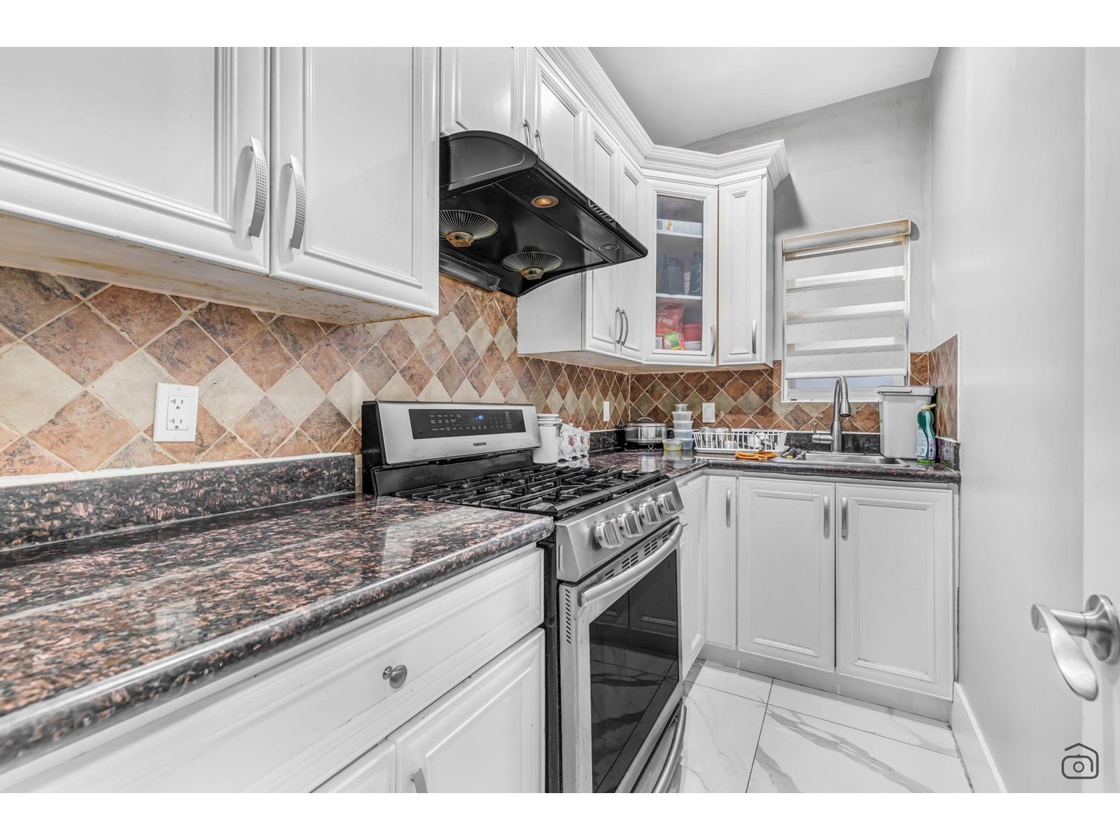Photo 13 of 12565 69 A Avenue, Surrey BC