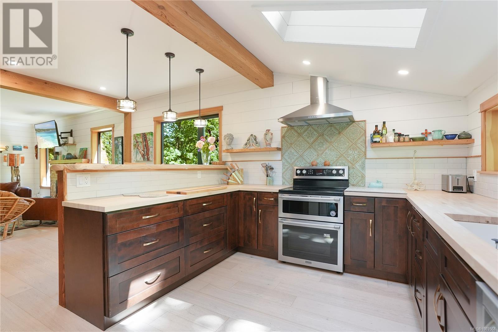 315 Booth Canal Rd, Salt Spring