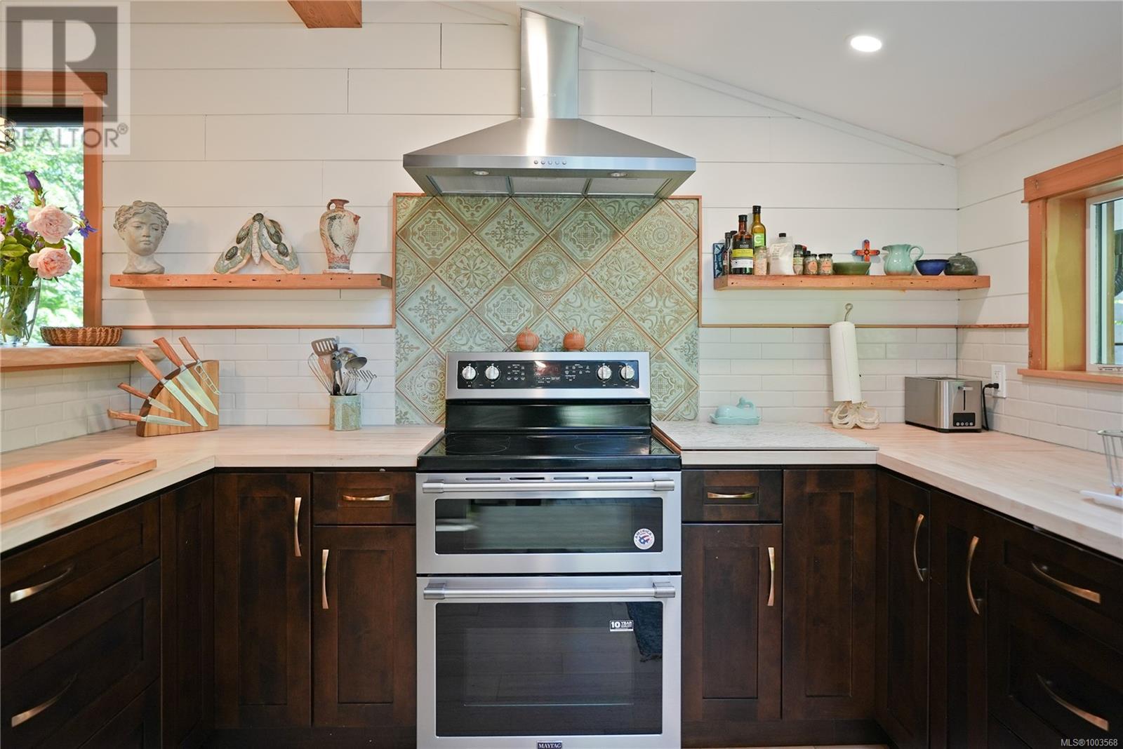 315 Booth Canal Rd, Salt Spring