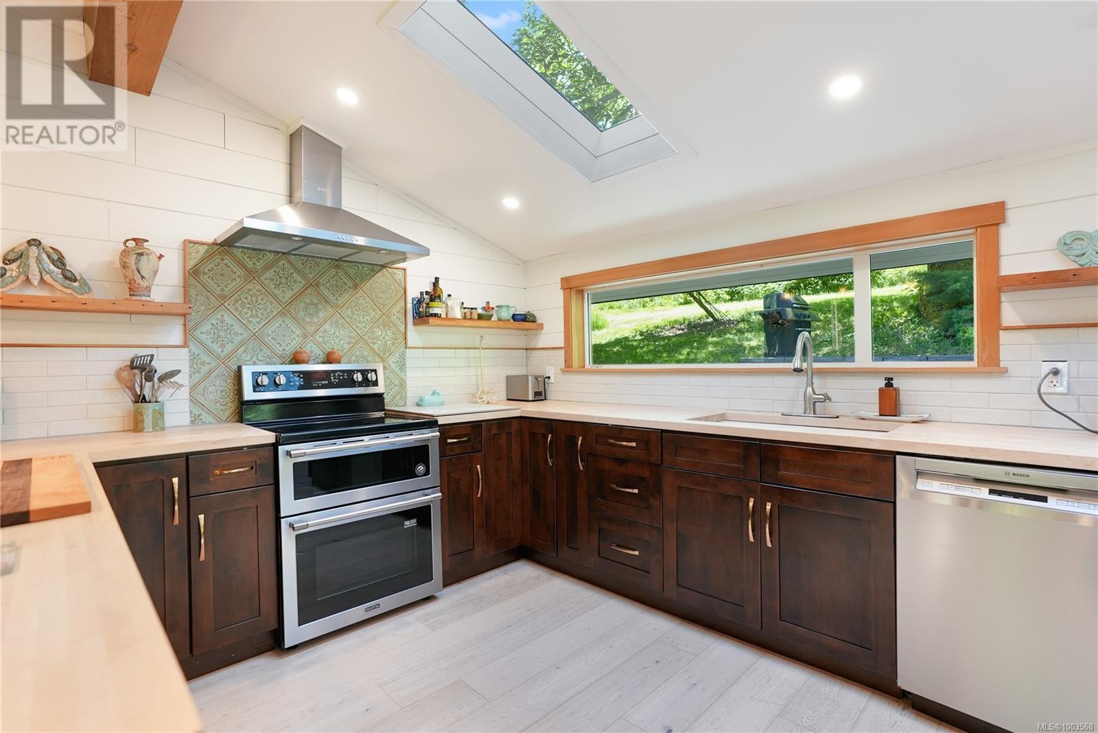 315 Booth Canal Rd, Salt Spring