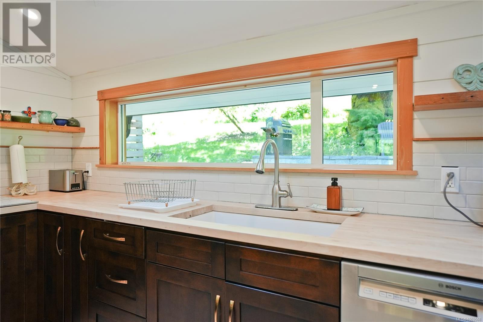 315 Booth Canal Rd, Salt Spring