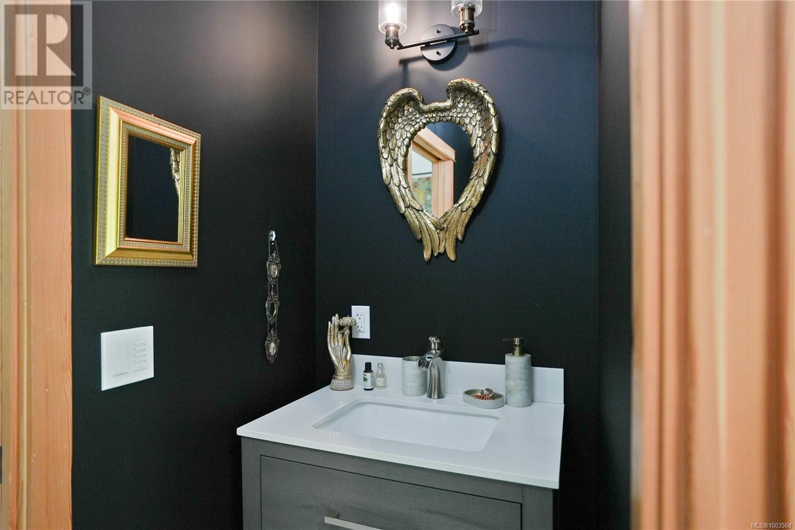 315 Booth Canal Rd, Salt Spring