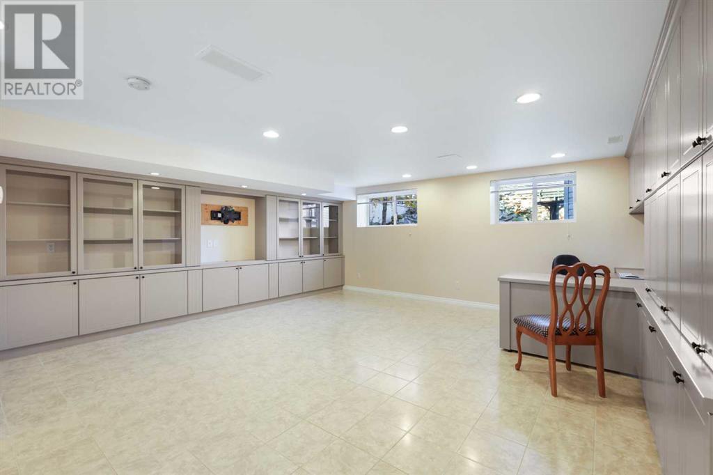 Single Family House 4 Level for Sale in  Eversyde Circle SW Evergreen Calgary 