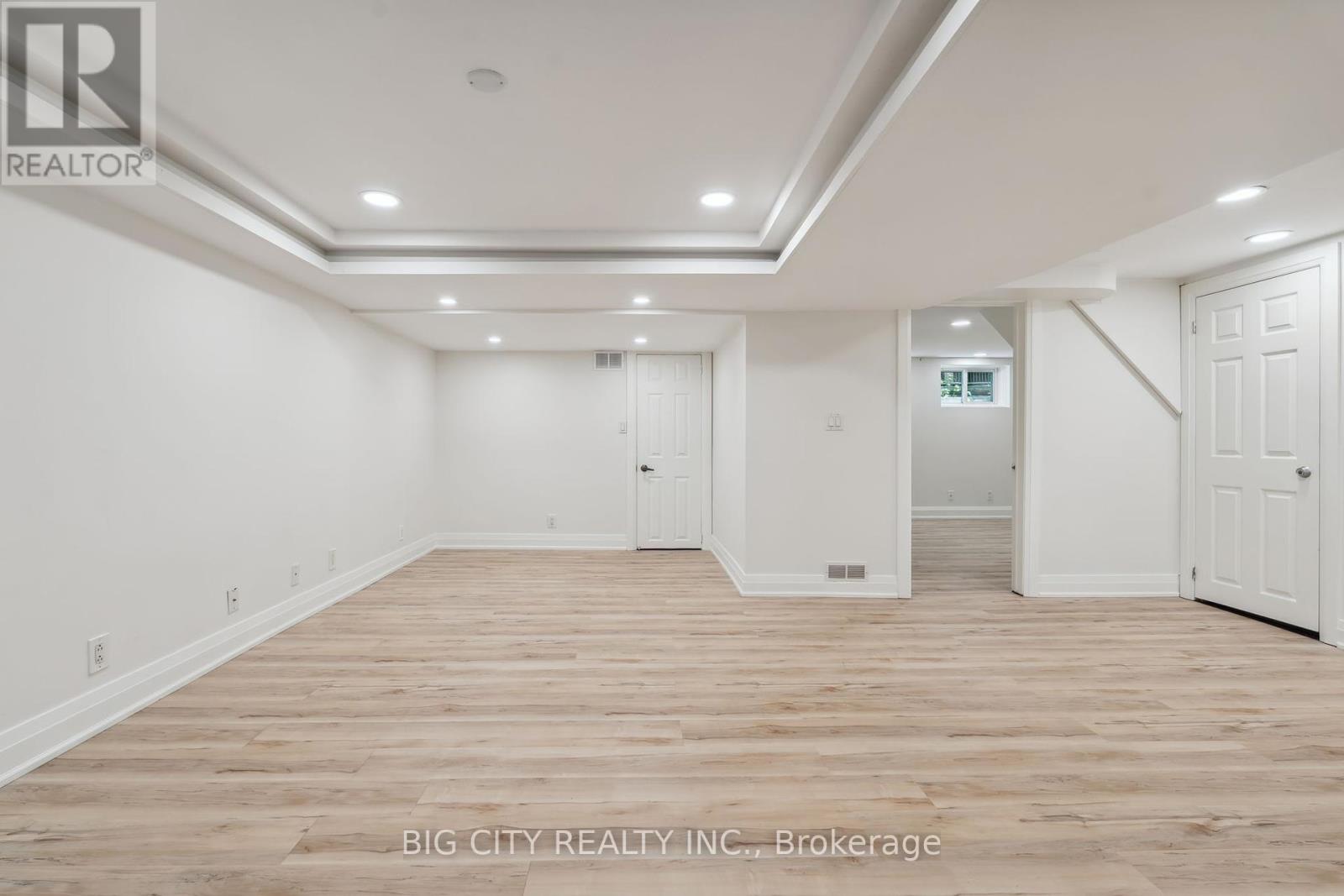 Photo 20 of 1235 Pharmacy Avenue, Toronto ON