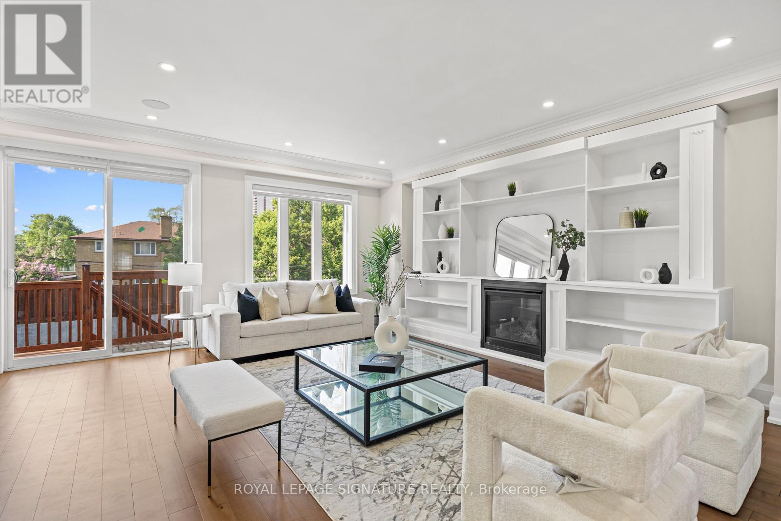 Single Family House for Sale in A DENTON AVENUE Toronto (Oakridge) 