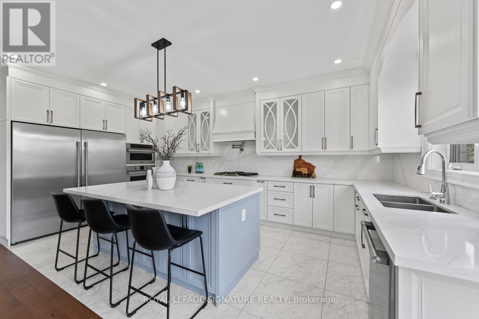 Single Family House for Sale in A DENTON AVENUE Toronto (Oakridge) 