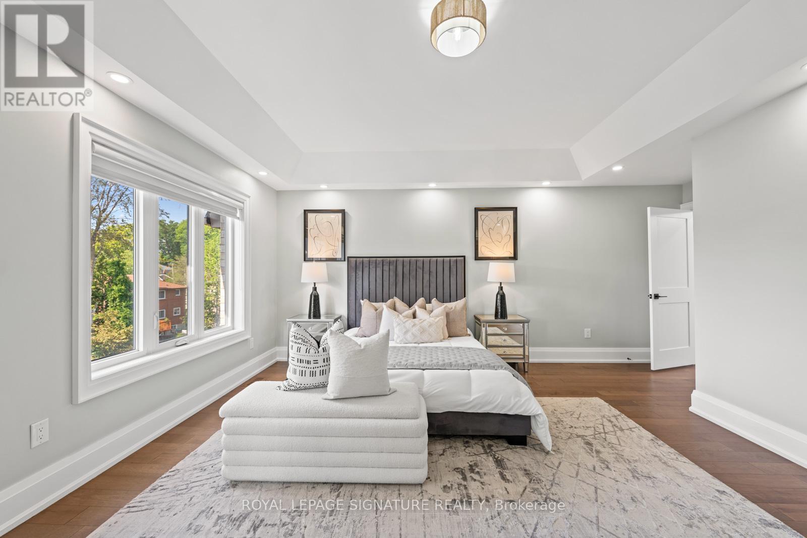 Single Family House for Sale in A DENTON AVENUE Toronto (Oakridge) 