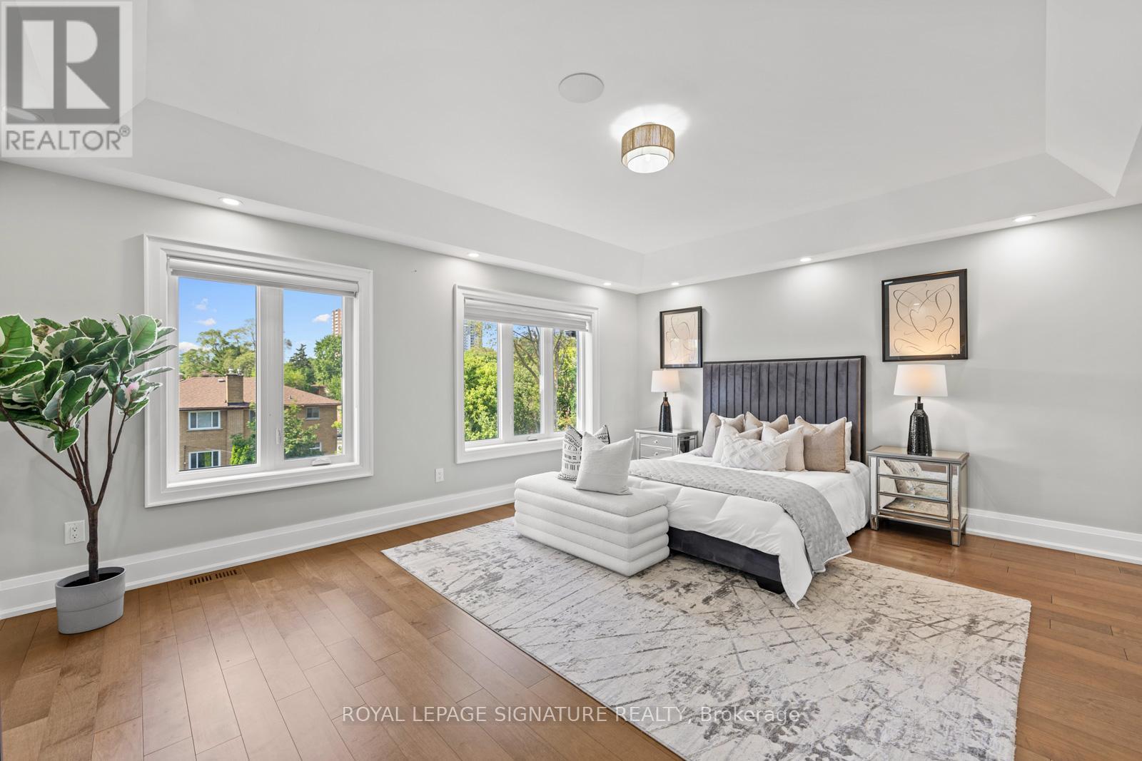 Single Family House for Sale in A DENTON AVENUE Toronto (Oakridge) 
