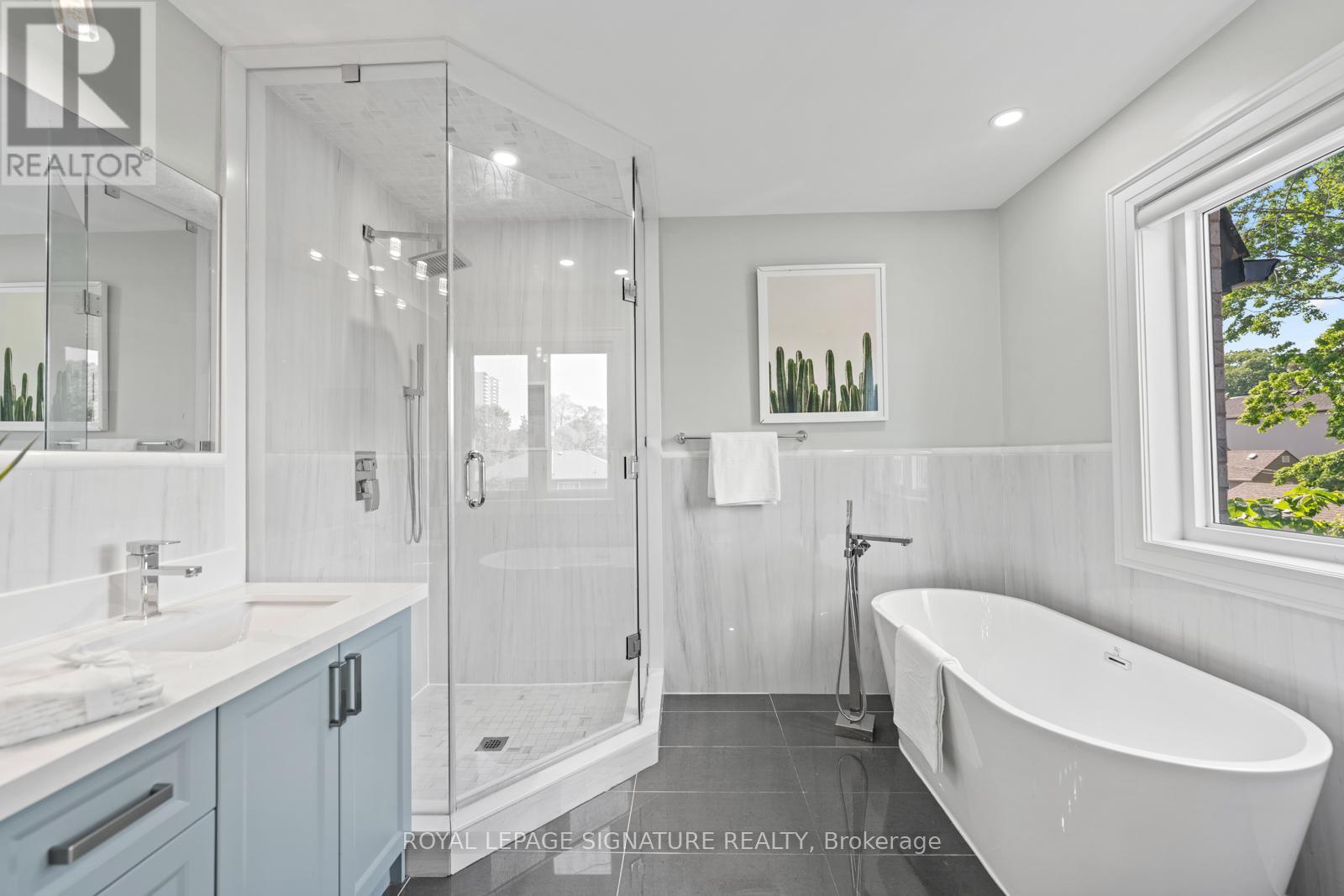 Single Family House for Sale in A DENTON AVENUE Toronto (Oakridge) 