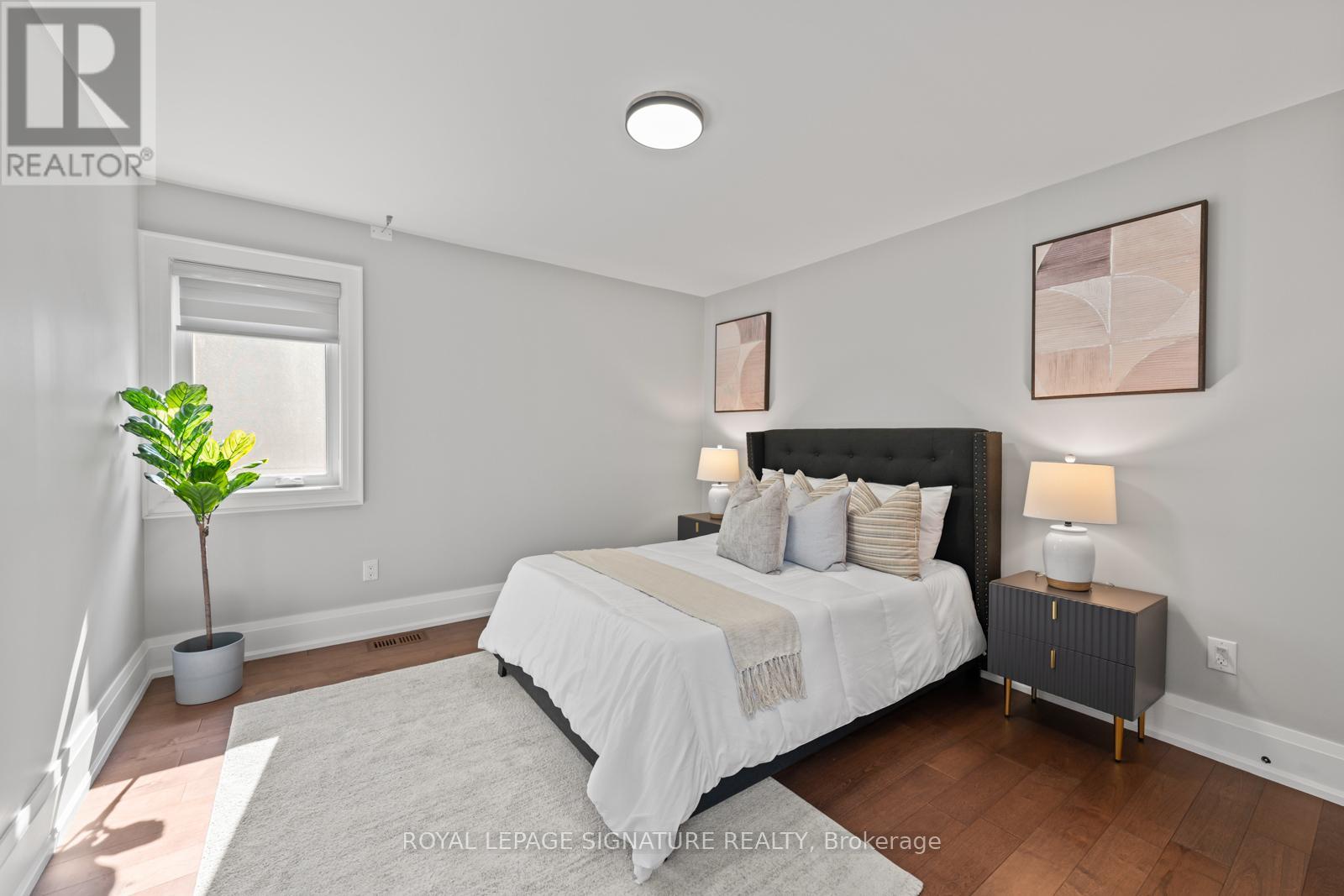 Single Family House for Sale in A DENTON AVENUE Toronto (Oakridge) 