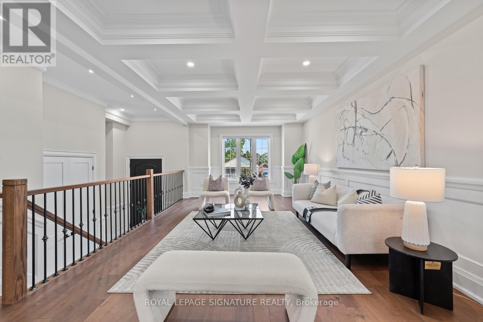 Single Family House for Sale in A DENTON AVENUE Toronto (Oakridge) 