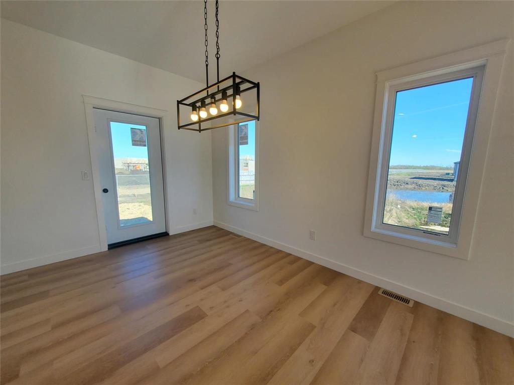 Photo 8 of 83 Harry Waytiuk Drive, East Selkirk MB
