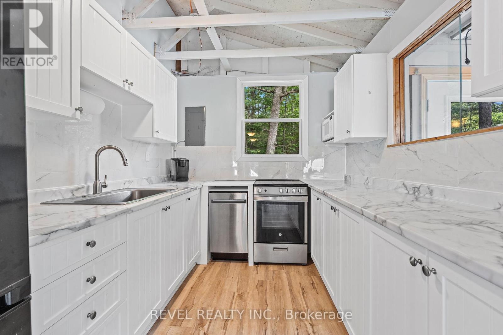 Photo 32 of 49 Sleepy Hollow Road, Rideau Lakes ON