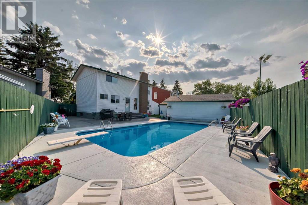 Single Family House for Sale in  Whitehorn Place NE Whitehorn Calgary 