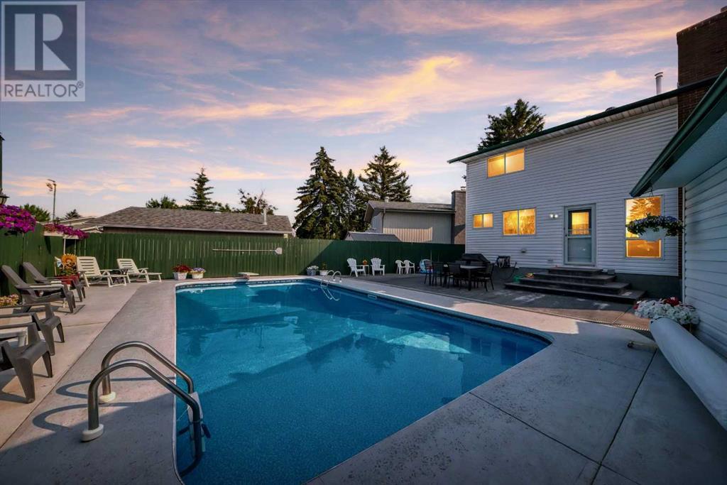 Single Family House for Sale in  Whitehorn Place NE Whitehorn Calgary 