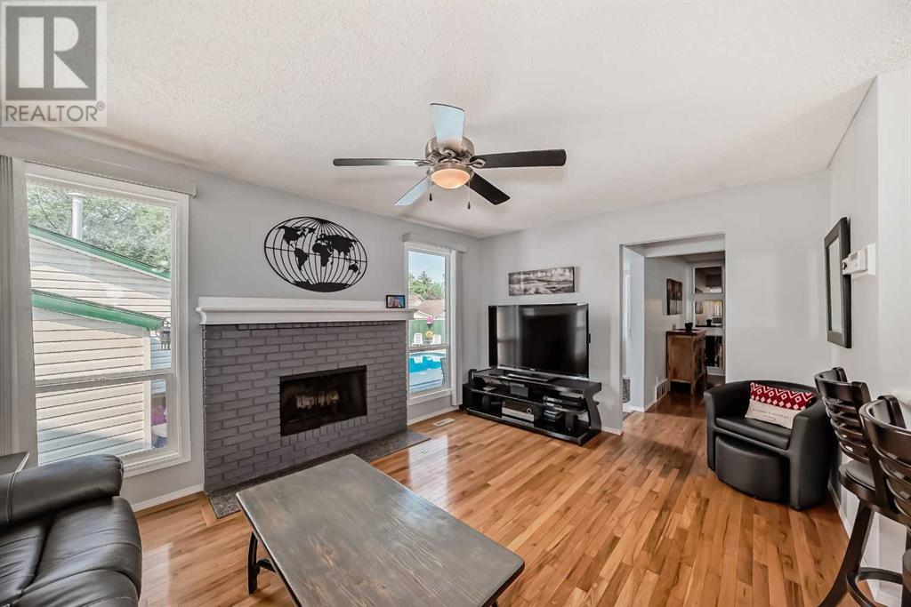 Single Family House for Sale in  Whitehorn Place NE Whitehorn Calgary 