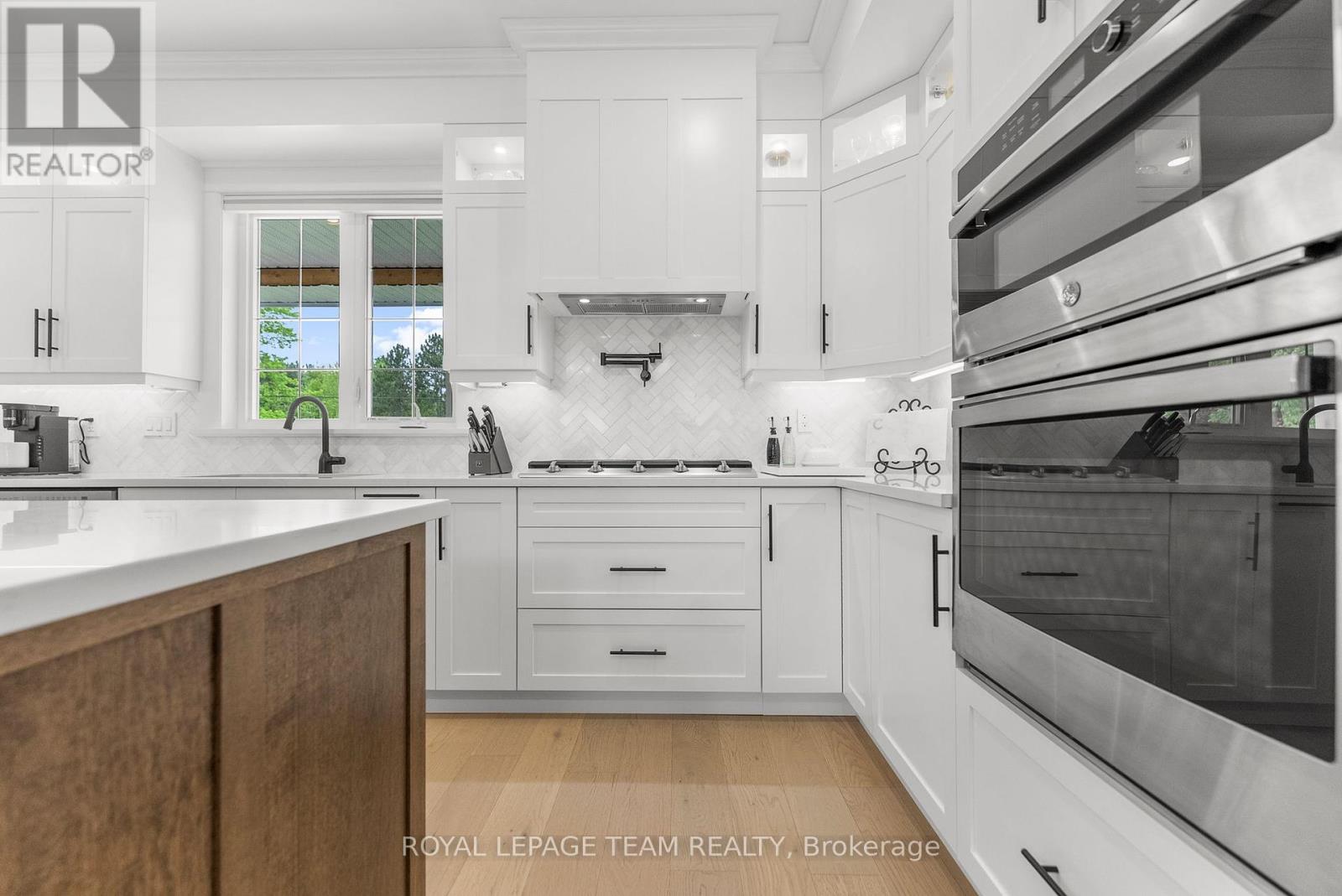Photo 10 of 108 Royal Troon Lane, Ottawa ON