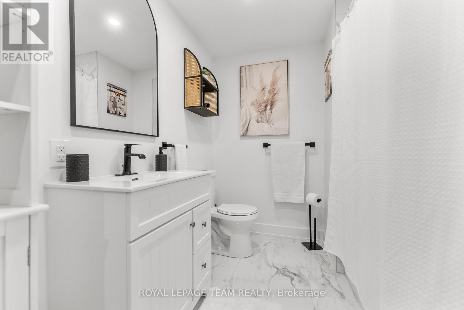 Photo 35 of 108 Royal Troon Lane, Ottawa ON