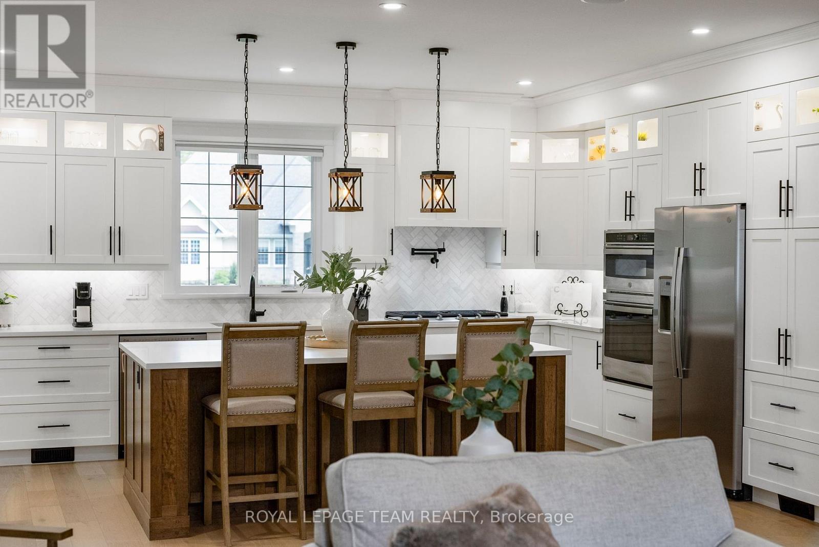 Photo 8 of 108 Royal Troon Lane, Ottawa ON