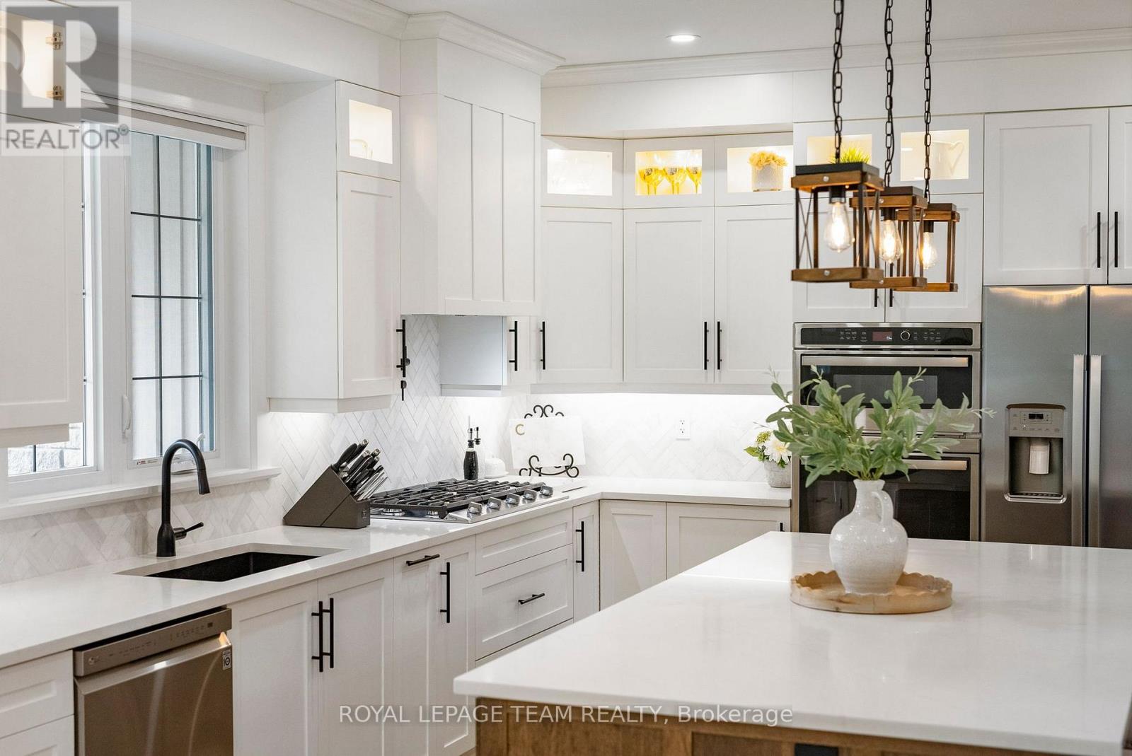 Photo 9 of 108 Royal Troon Lane, Ottawa ON