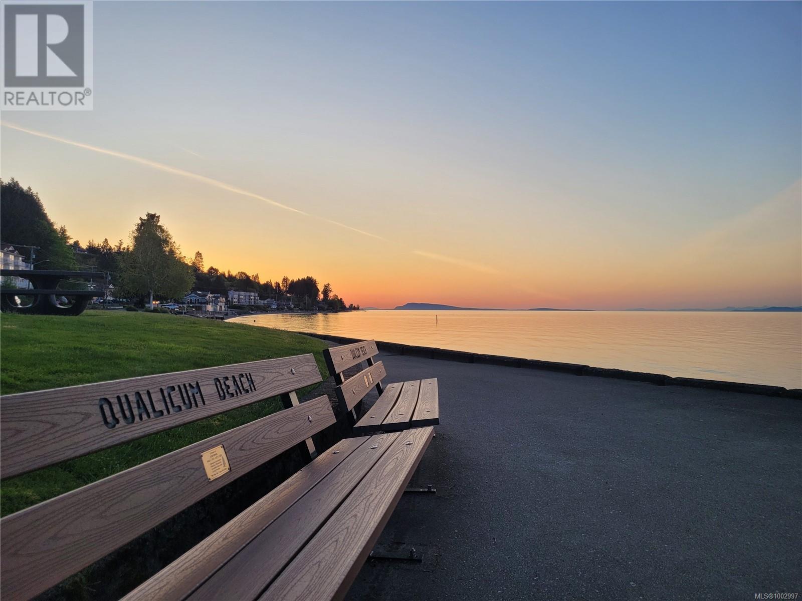 Photo 17 of 1075 Spider Lake Rd, Qualicum Beach BC