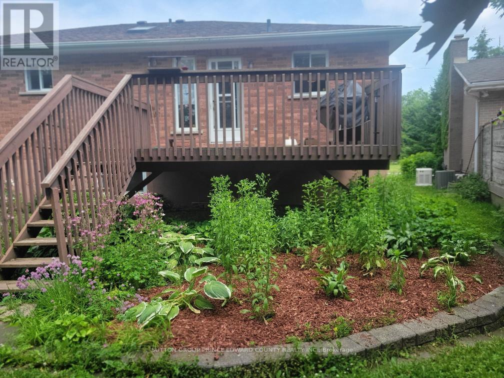 Photo 11 of 100 Selena Avenue, Belleville ON