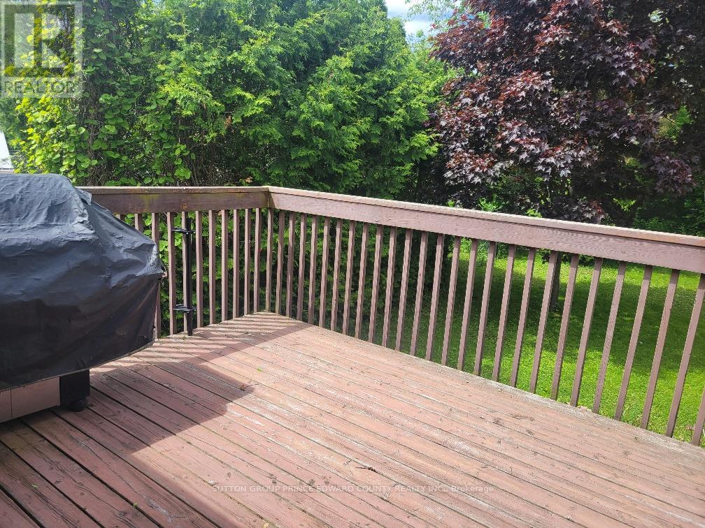 Photo 12 of 100 Selena Avenue, Belleville ON