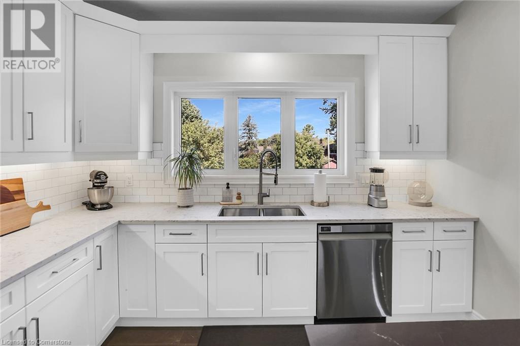 Photo 17 of 3608 Carolinia Court, Ridgeway ON