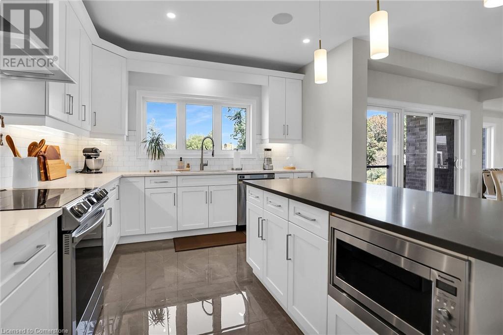 Photo 16 of 3608 Carolinia Court, Ridgeway ON