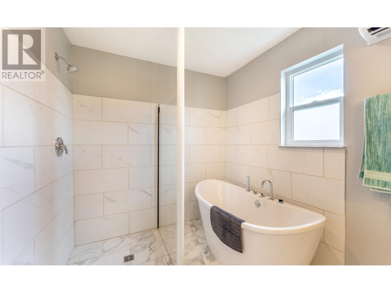 919 REGINA Street, Creston