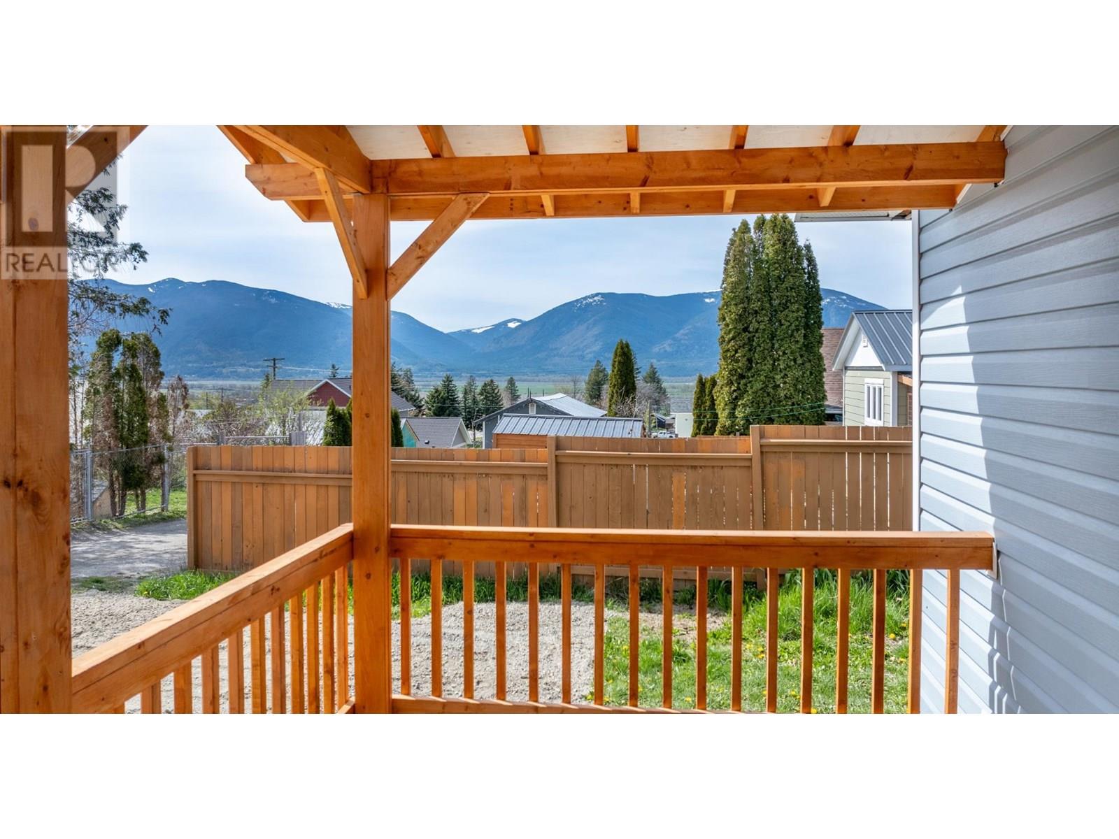 919 REGINA Street, Creston