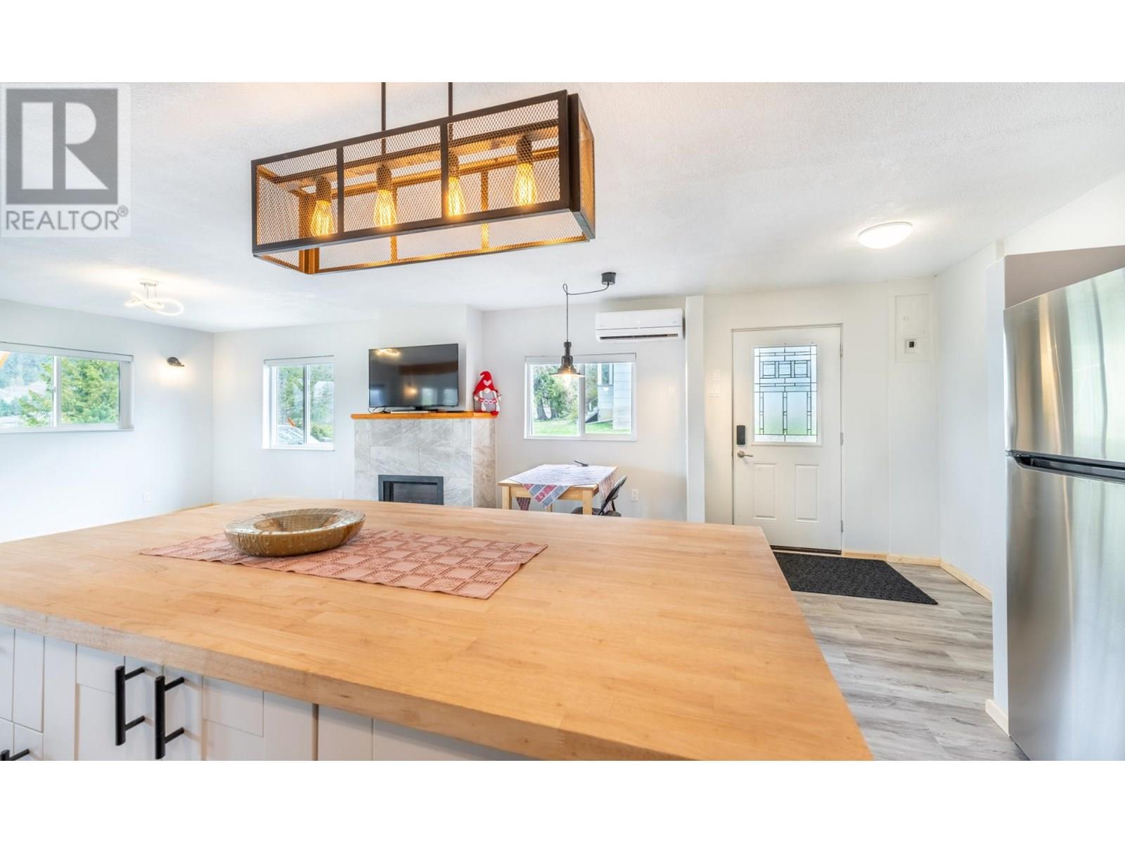 919 REGINA Street, Creston