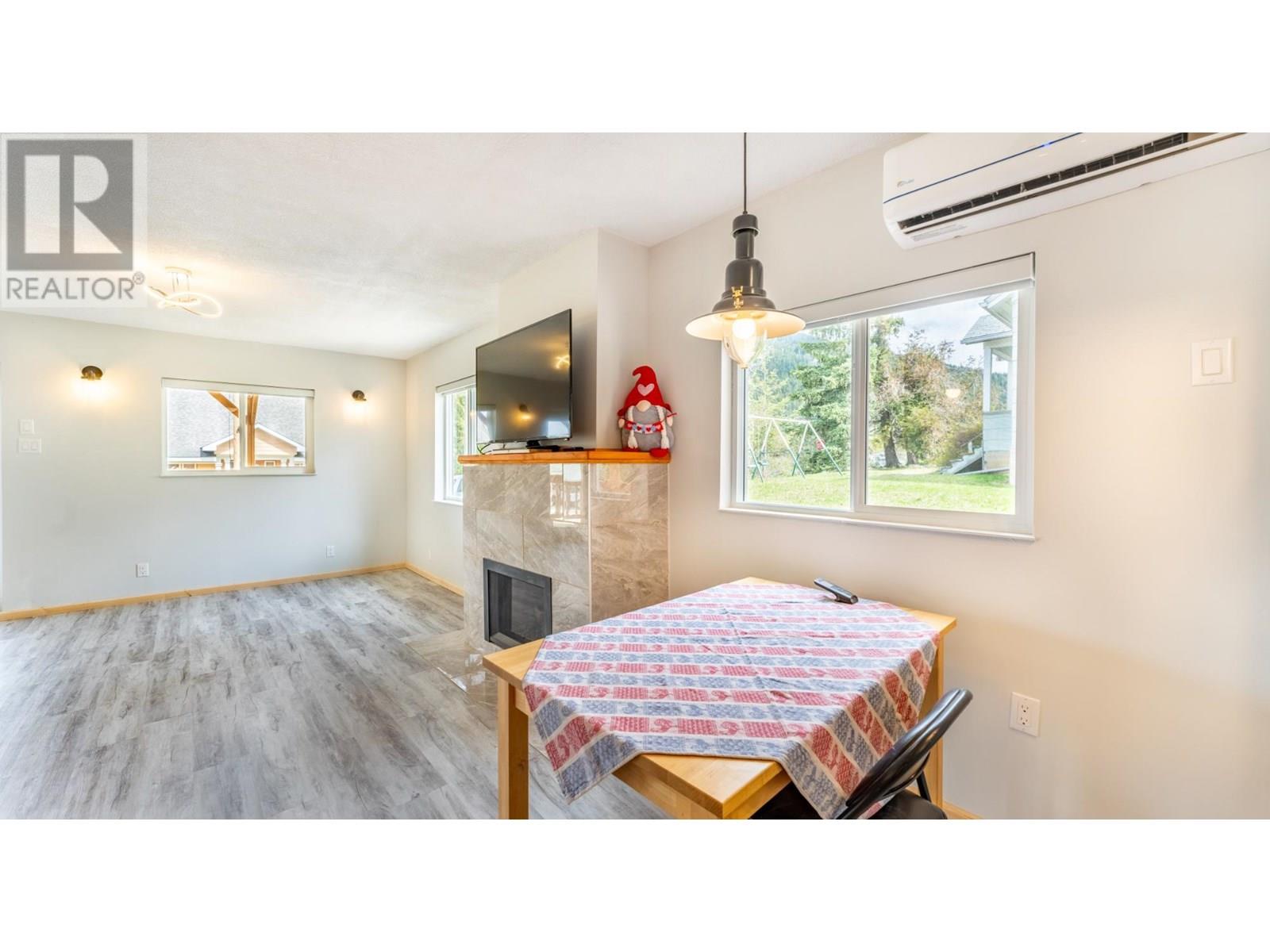 919 REGINA Street, Creston