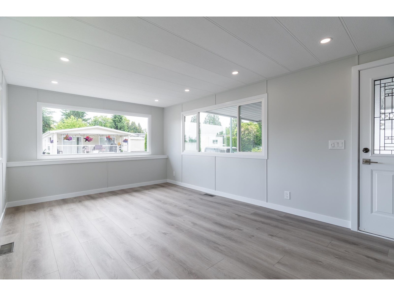Photo 7 of 224 1840 160 Street, Surrey BC