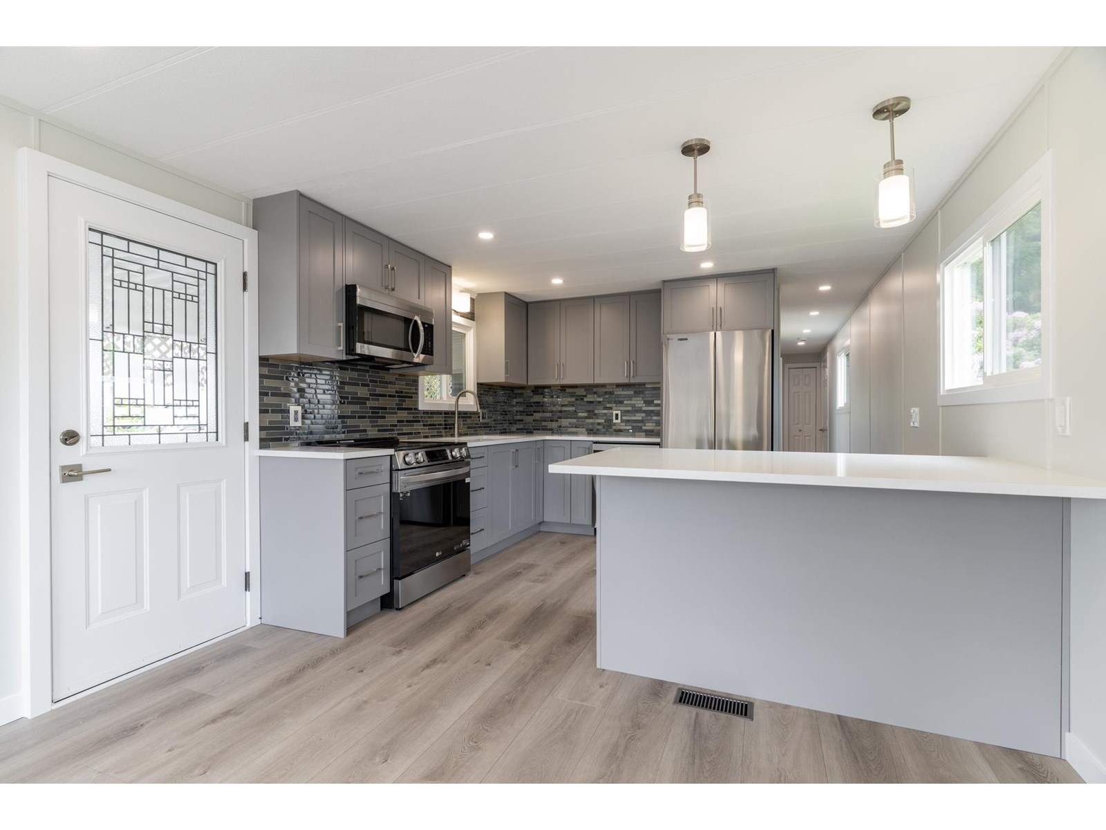 Photo 4 of 224 1840 160 Street, Surrey BC
