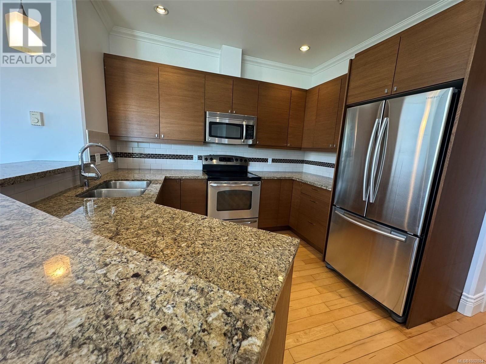 Photo 12 of 307 751 Goldstream Ave, Langford BC