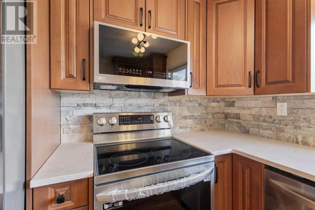 7419 Huntertown Crescent NW Photo 13 - Calgary Real Estate
