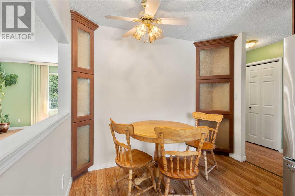 7419 Huntertown Crescent NW Photo 12 - Calgary Real Estate