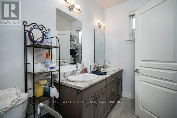 Photo 3 of 10 Briarwood Crescent, Greater Napanee ON