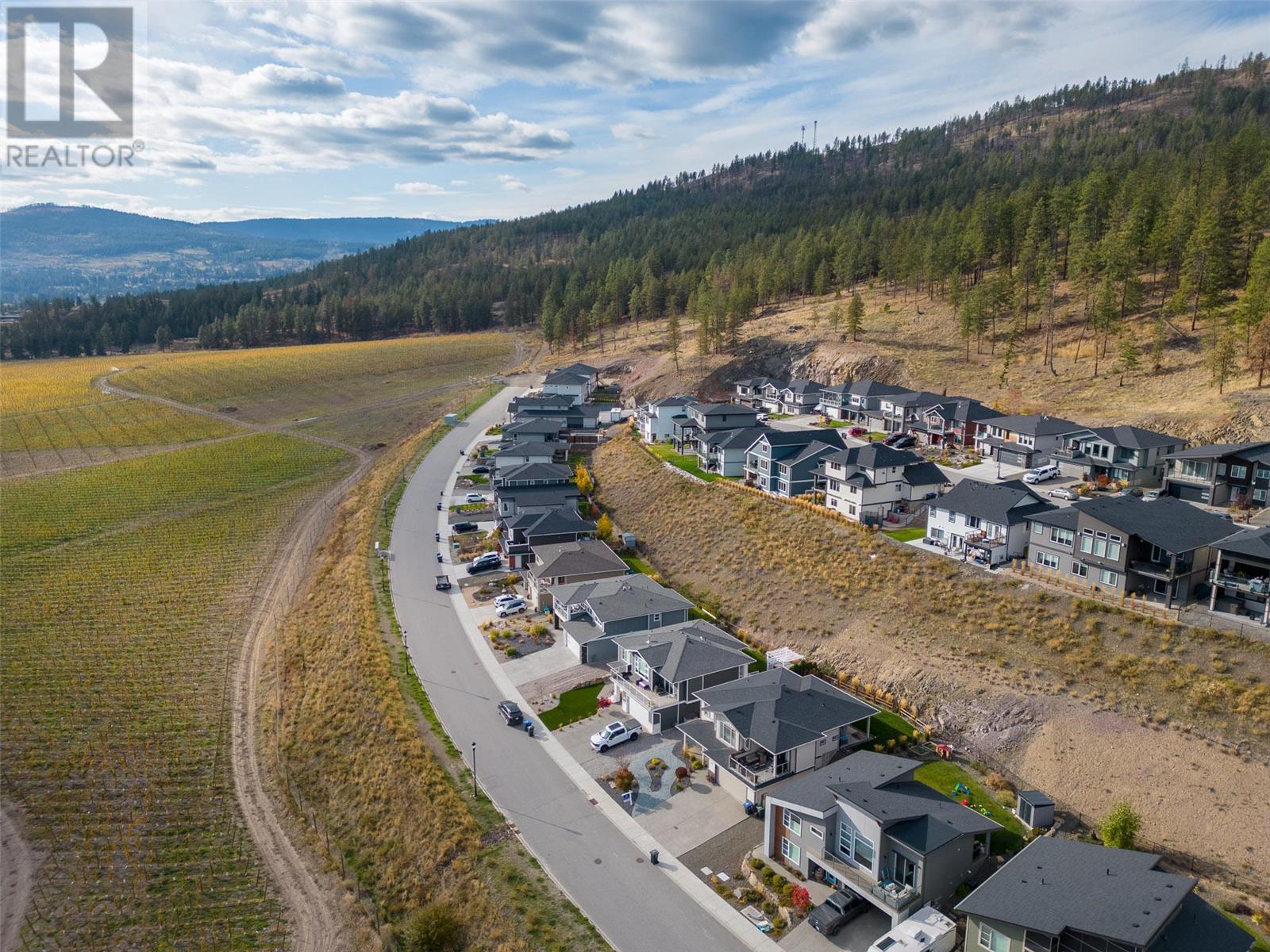  2612 Paramount Drive, West Kelowna