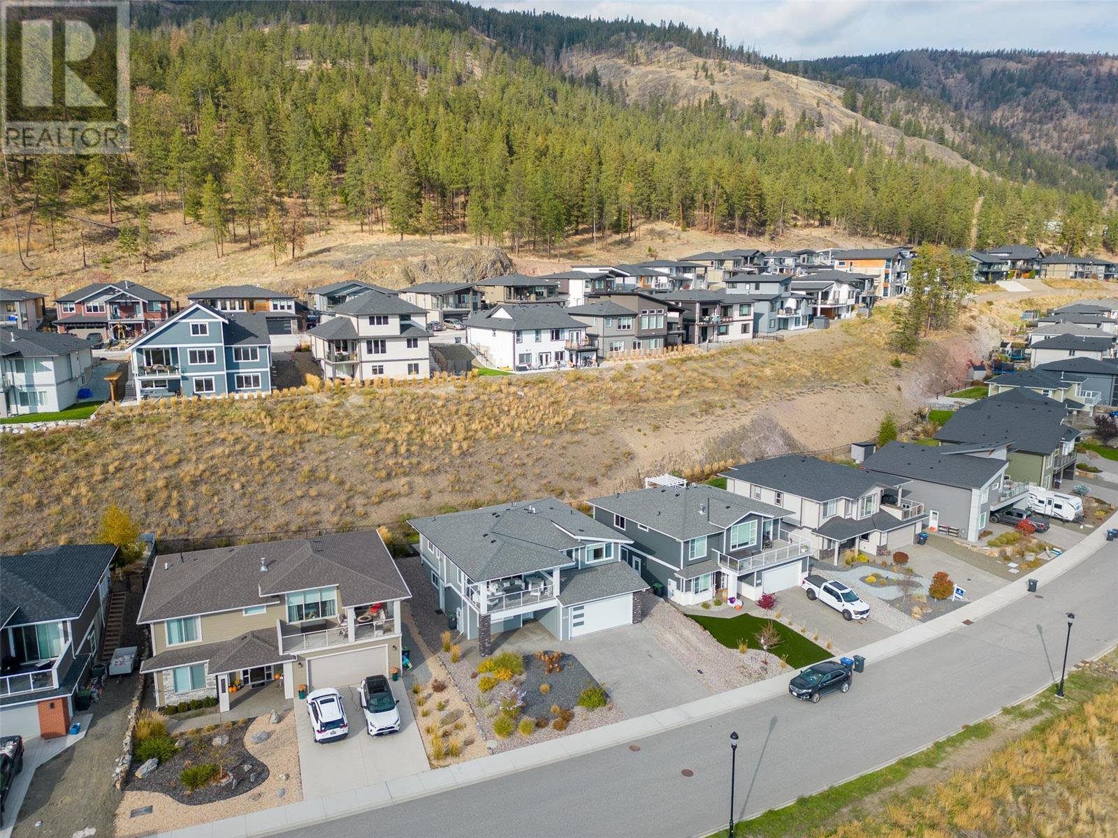  2612 Paramount Drive, West Kelowna