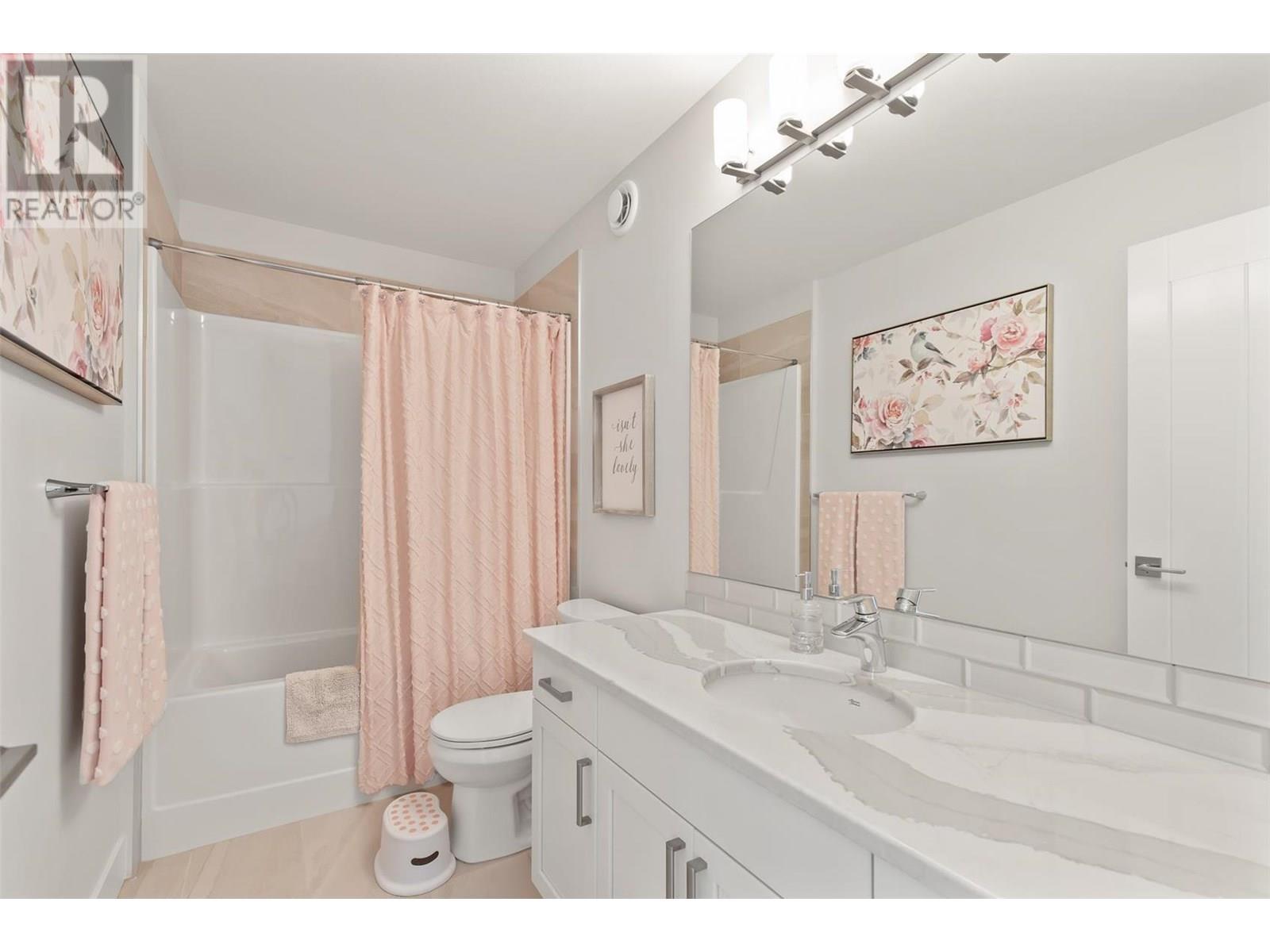  2612 Paramount Drive, West Kelowna