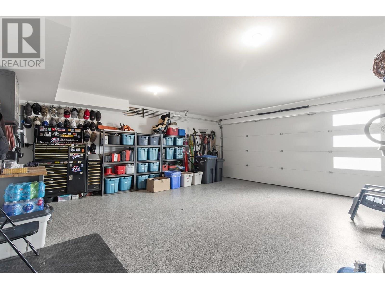 2612 Paramount Drive, West Kelowna