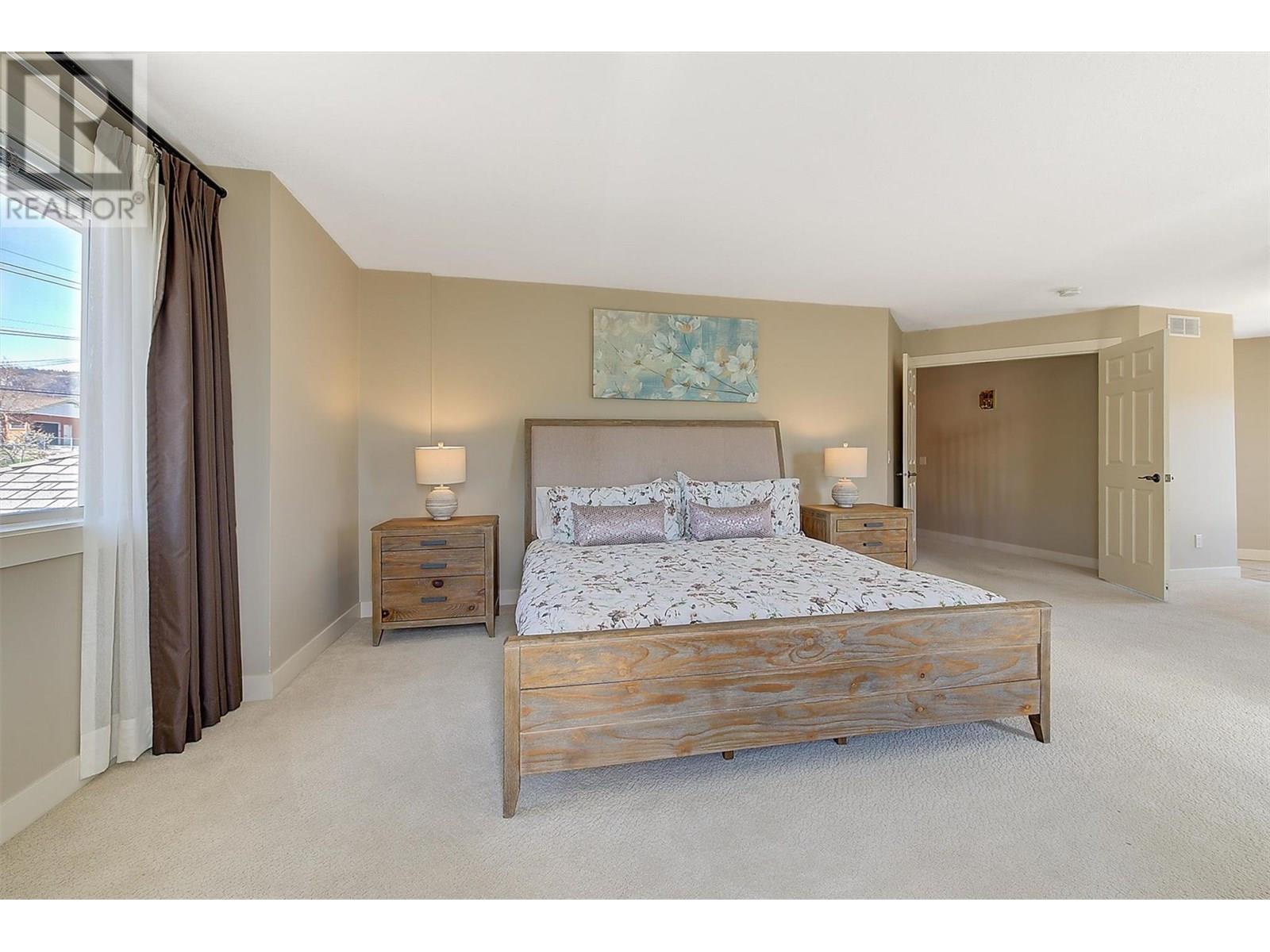 2341 Thacker Drive, West Kelowna